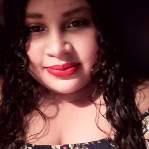 Meet your Posher, Damaris